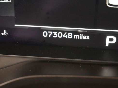 Used 2023 Mitsubishi Outlander SE image 37