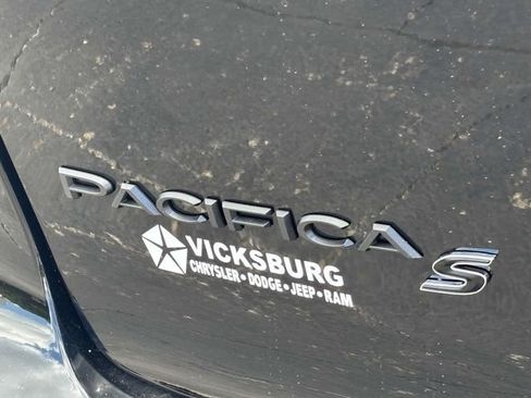 New 2026 Chrysler Pacifica Limited w/ S Appearance Package image 40