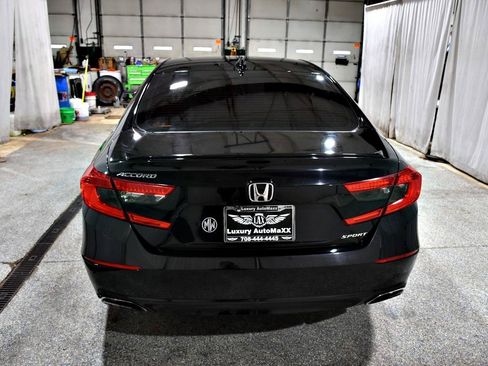 Used 2018 Honda Accord Sport image 5
