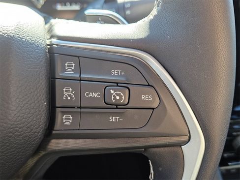 Used 2024 Jeep Grand Cherokee L Laredo w/ Luxury Tech Group I image 23