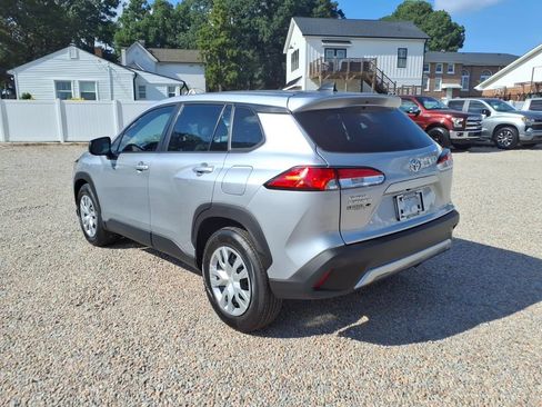Used 2022 Toyota Corolla Cross L FWD image 5