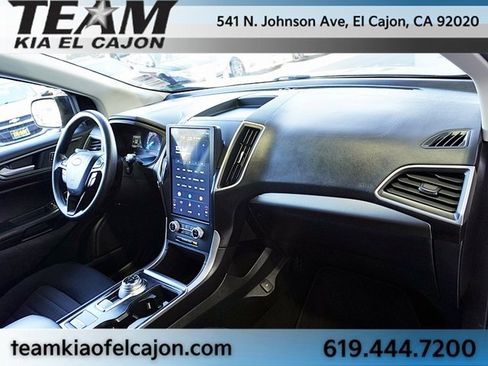 Used 2022 Ford Edge SE w/ Black Appearance Package image 10
