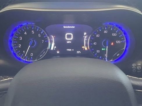 Certified 2021 Chrysler Pacifica Touring-L w/ S Appearance Package AWD/4WD image 9