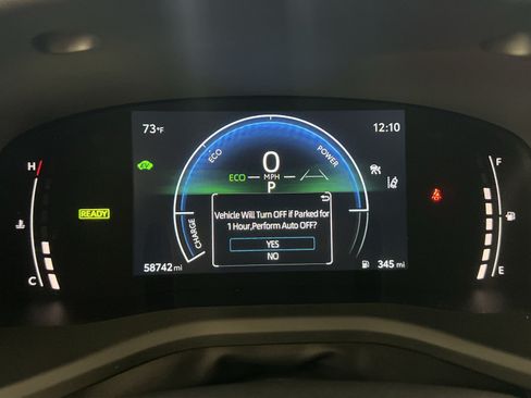 Used 2025 Toyota Camry SE w/ Convenience Package FWD image 18