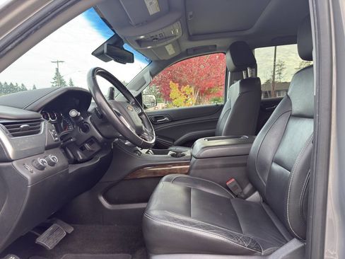 Used 2018 Chevrolet Tahoe LT image 3