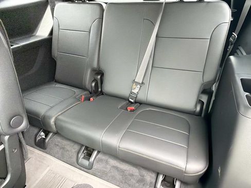 Used 2020 Chevrolet Traverse RS FWD image 15