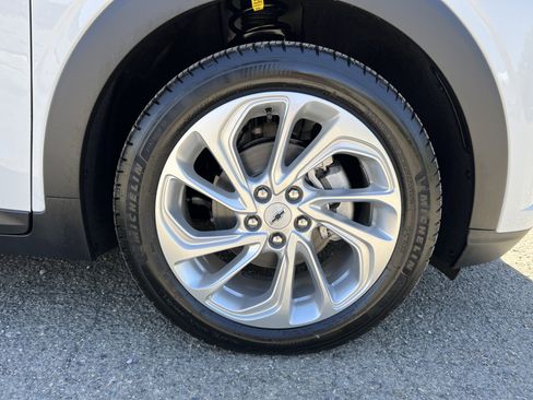 New 2027 Chevrolet Bolt LT FWD image 10