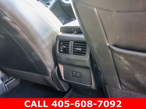 Used 2023 Nissan Rogue SL AWD/4WD image 23
