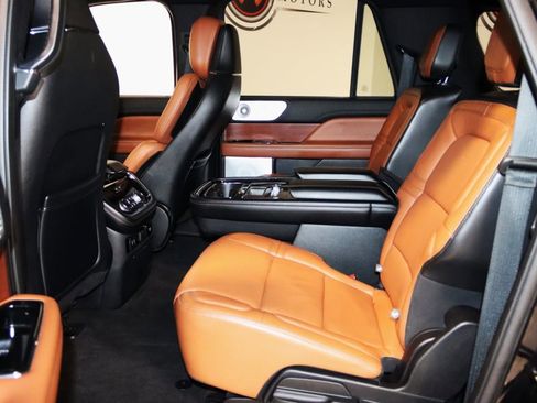 Used 2020 Lincoln Navigator L Reserve w/ Luxury Package image 75