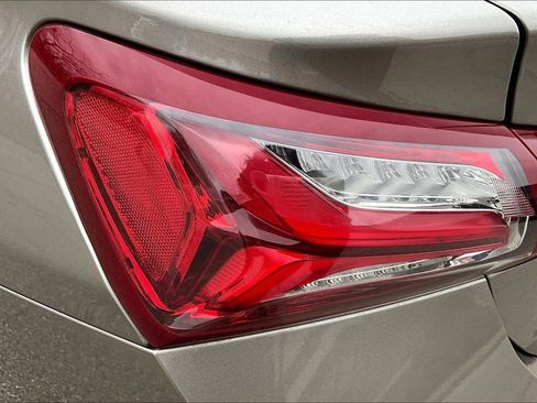 Used 2024 Chevrolet Malibu LT FWD image 22