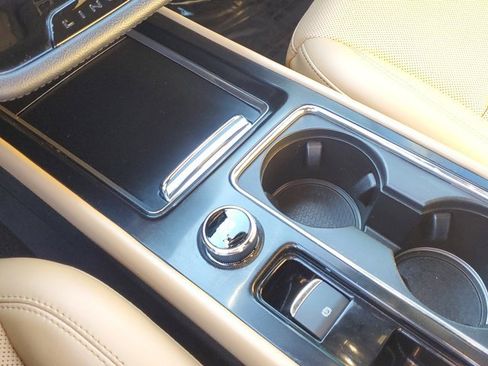 Certified 2022 Lincoln Corsair Reserve w/ Elements Package image 29