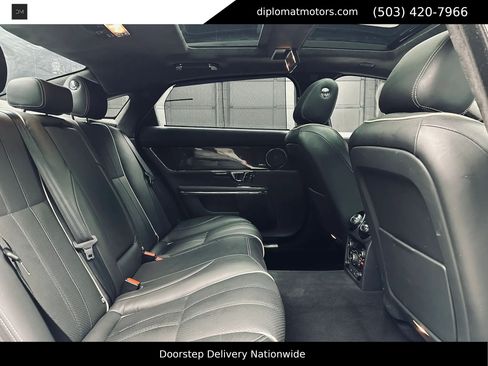 Used 2015 Jaguar XJ L Portfolio AWD/4WD image 21