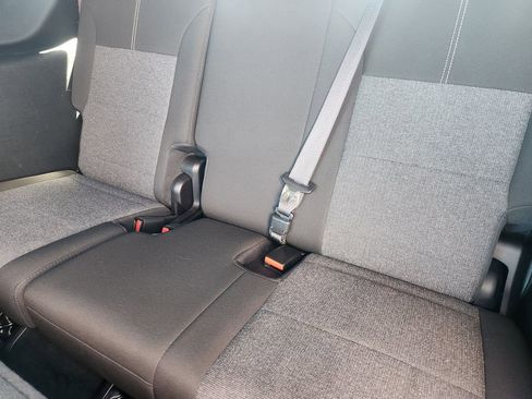 Used 2025 GMC Acadia Elevation image 30