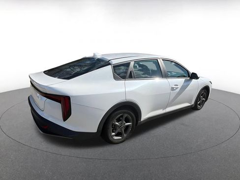 Used 2025 Kia K4 LXS image 7
