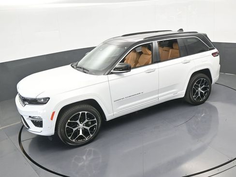 New 2025 Jeep Grand Cherokee Summit image 53