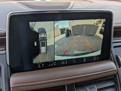 Used 2023 Chevrolet Tahoe High Country w/ Advanced Technology Package image 7