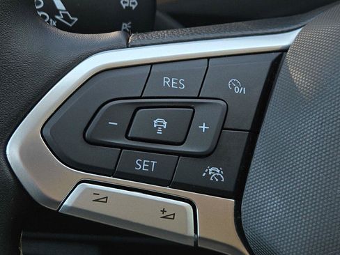 Certified 2023 Volkswagen Tiguan SE w/ Panoramic Sunroof Package FWD image 26