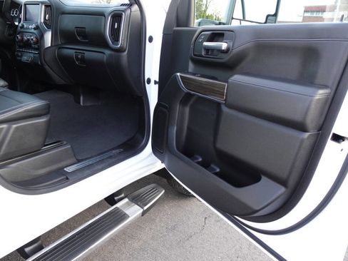 Used 2023 Chevrolet Silverado 2500 LT w/ Convenience Package image 33