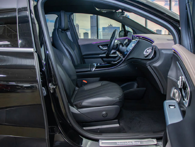 Certified 2023 Mercedes-Benz EQE 350+ 4MATIC SUV image 18