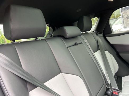 New 2026 Land Rover Range Rover Velar Dynamic SE image 18