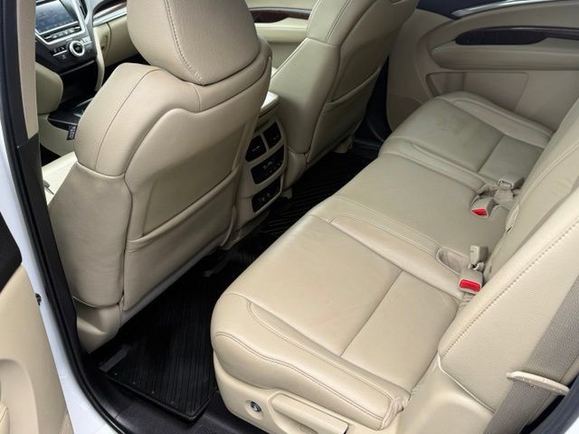 Used 2018 Acura MDX w/ Technology Package AWD/4WD image 16