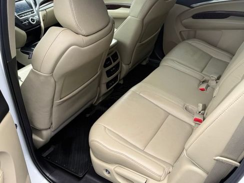 Used 2018 Acura MDX SH-AWD w/ Technology Package image 16