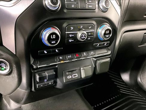 Used 2020 GMC Sierra 1500 SLE w/ SLE Value Package RWD image 15