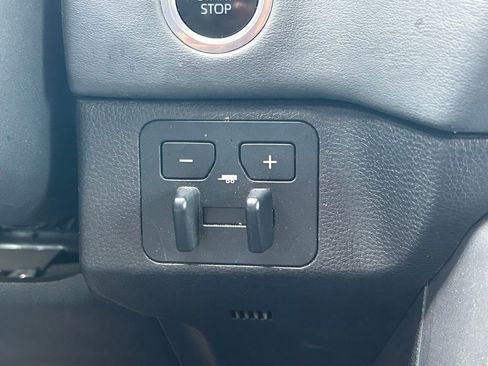 Used 2024 Toyota Tundra Platinum image 33