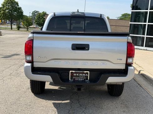 Used 2019 Toyota Tacoma SR AWD/4WD image 4