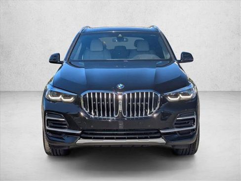 Used 2023 BMW X5 sDrive40i w/ Premium Package image 2