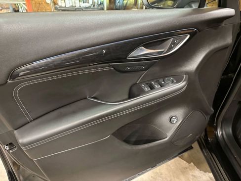 Used 2023 Buick Envision Essence image 36