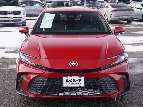 Used 2025 Toyota Camry SE w/ Multimedia Upgrade Package image 11