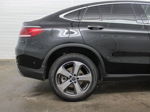 Used 2022 Mercedes-Benz GLC 300 4MATIC Coupe image 13