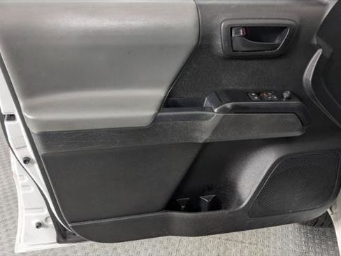 Used 2021 Toyota Tacoma SR image 13