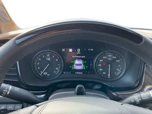 Used 2023 Cadillac XT6 Premium Luxury w/ Platinum Package image 13