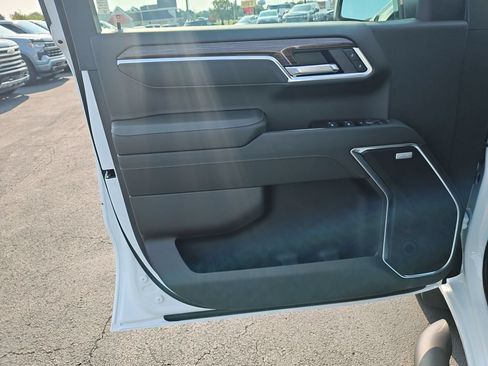 New 2026 Chevrolet Silverado 1500 RST w/ Redline Edition AWD/4WD image 12