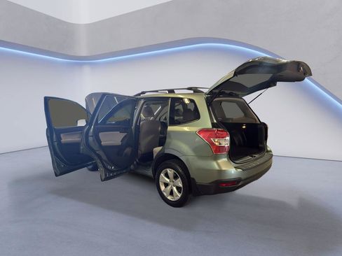 Used 2016 Subaru Forester 2.5i Premium AWD/4WD image 12