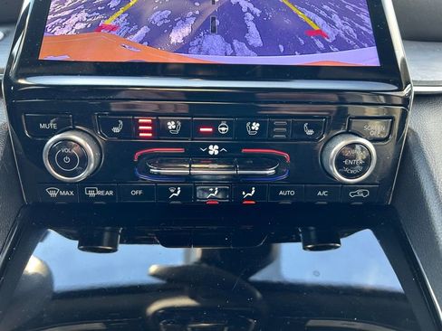 Used 2022 Jeep Grand Cherokee Overland image 14