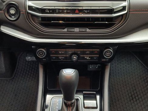 Used 2024 Jeep Compass Trailhawk image 16