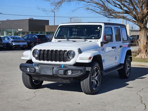 Used 2024 Jeep Wrangler Unlimited w/ Convenience Group image 2