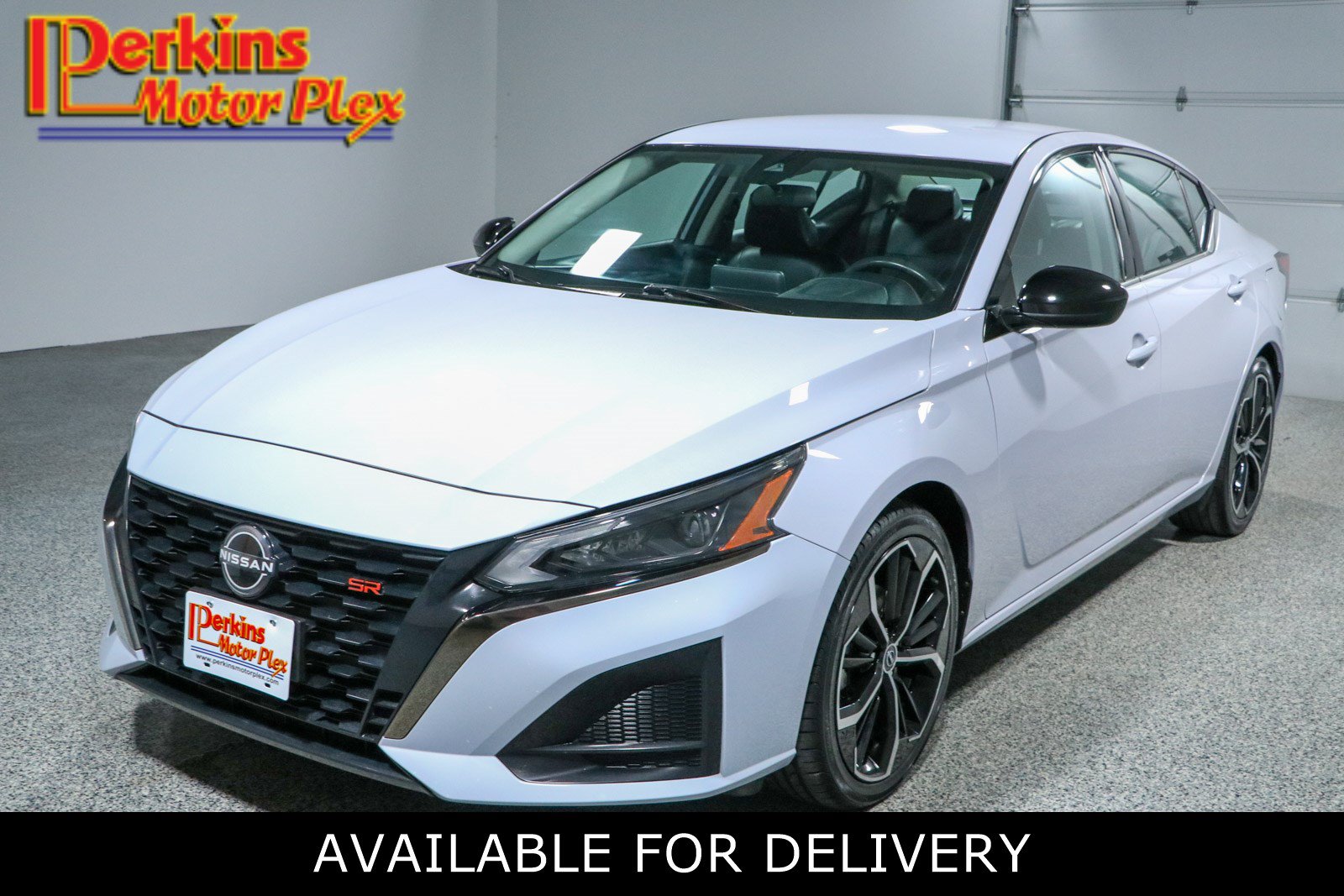 Used 2024 Nissan Altima 2.5 SR FWD image 1
