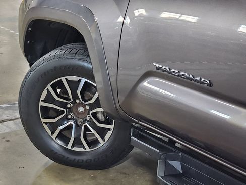 Used 2021 Toyota Tacoma TRD Sport w/ Technology Package RWD image 23