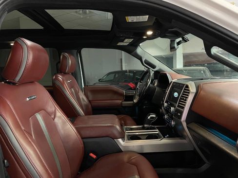 Used 2019 Ford F150 Platinum w/ Equipment Group 701A Luxury image 33