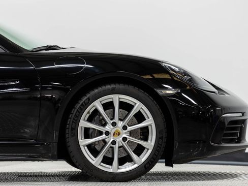 Used 2018 Porsche 718 Cayman RWD image 20