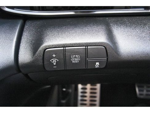 Used 2025 Hyundai Elantra SEL FWD image 23