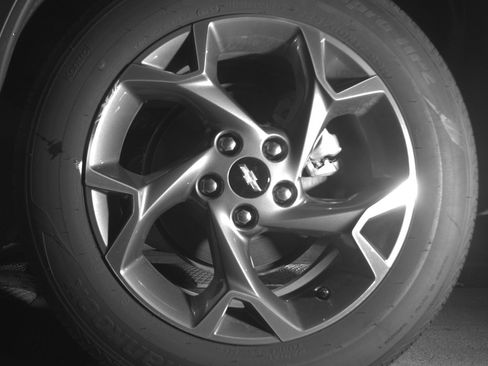 Used 2025 Chevrolet Trax LT FWD image 14