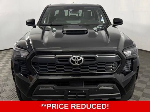Used 2024 Toyota Tacoma TRD Sport w/ TRD Sport Upgrade Package AWD/4WD image 2