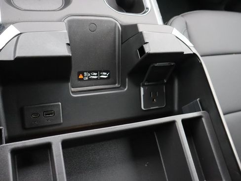 New 2026 Chevrolet Silverado 1500 LTZ w/ LTZ Premium Package AWD/4WD image 18