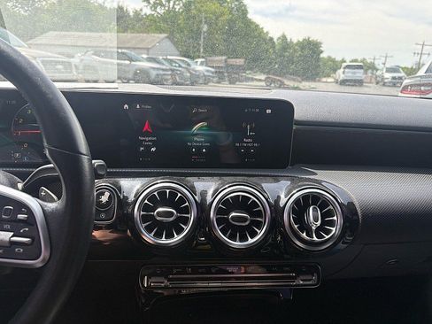 Used 2019 Mercedes-Benz A 220 image 13