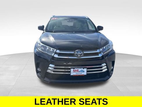 Used 2019 Toyota Highlander Limited image 9